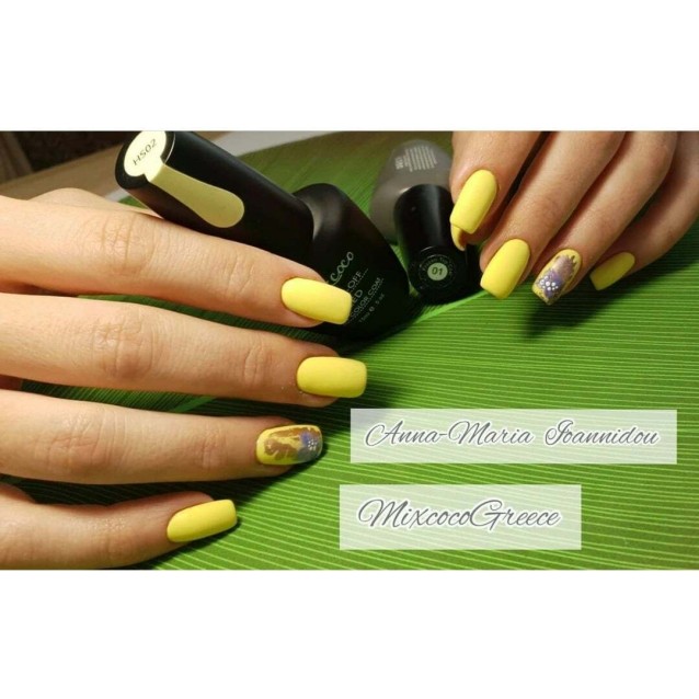 Mixcoco Ημιμόνιμο Βερνίκι Νυχιών HS 002 Κίτρινο Ανοιχτό 15ml